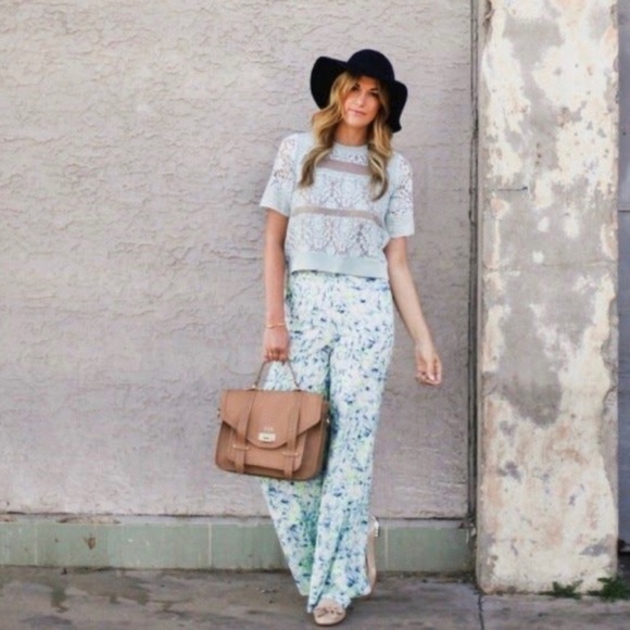 Lovers + Friends Willow Pants Abstract Floral - Picture 10 of 10